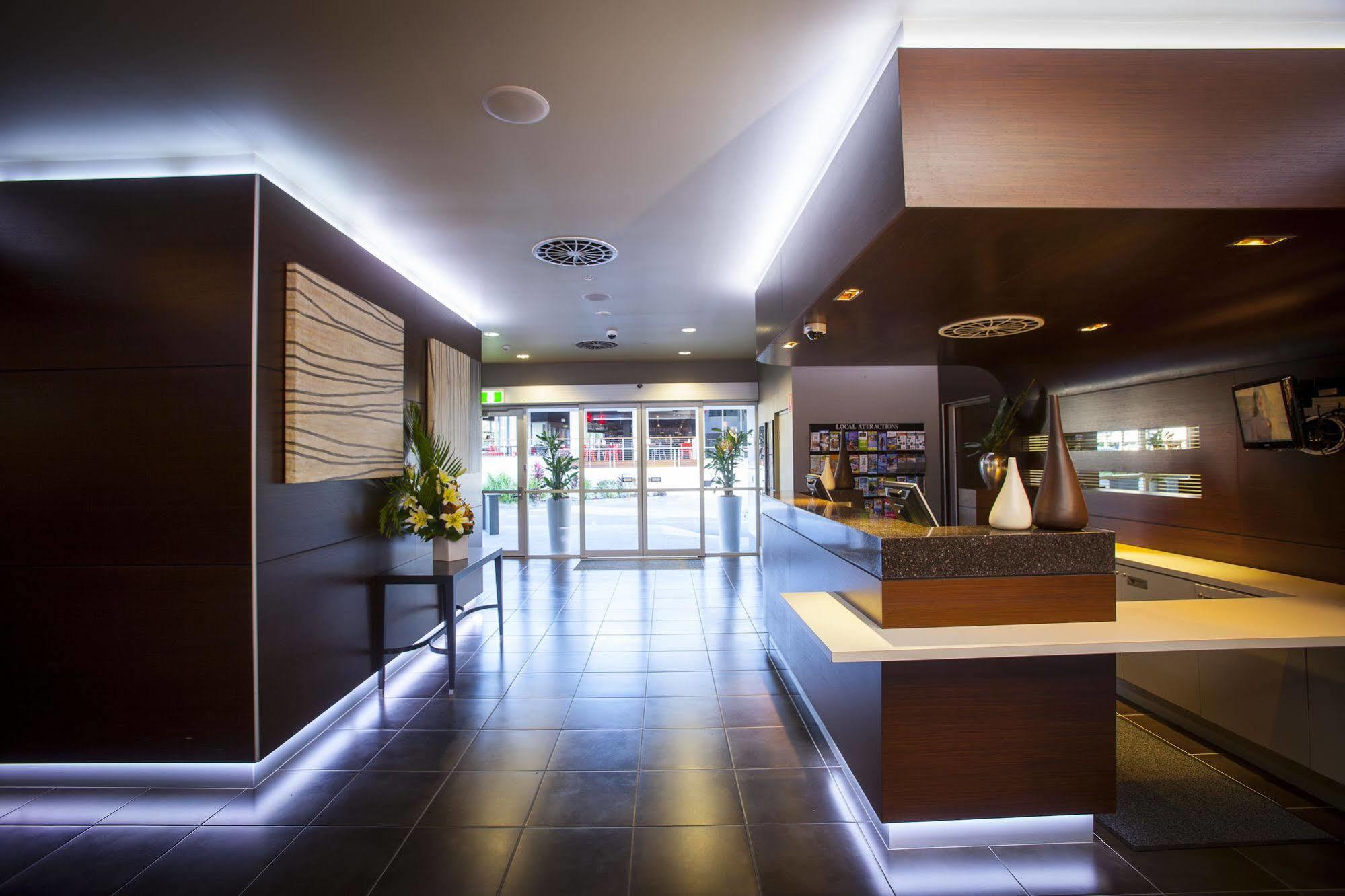 Grand Hotel And Apartments Townsville Ngoại thất bức ảnh