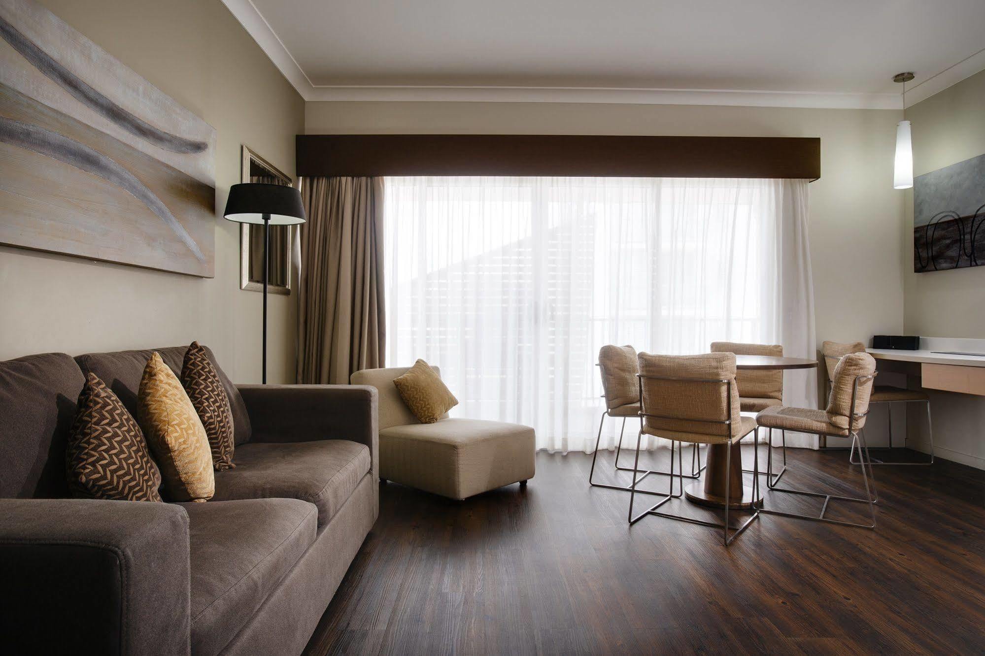 Grand Hotel And Apartments Townsville Ngoại thất bức ảnh