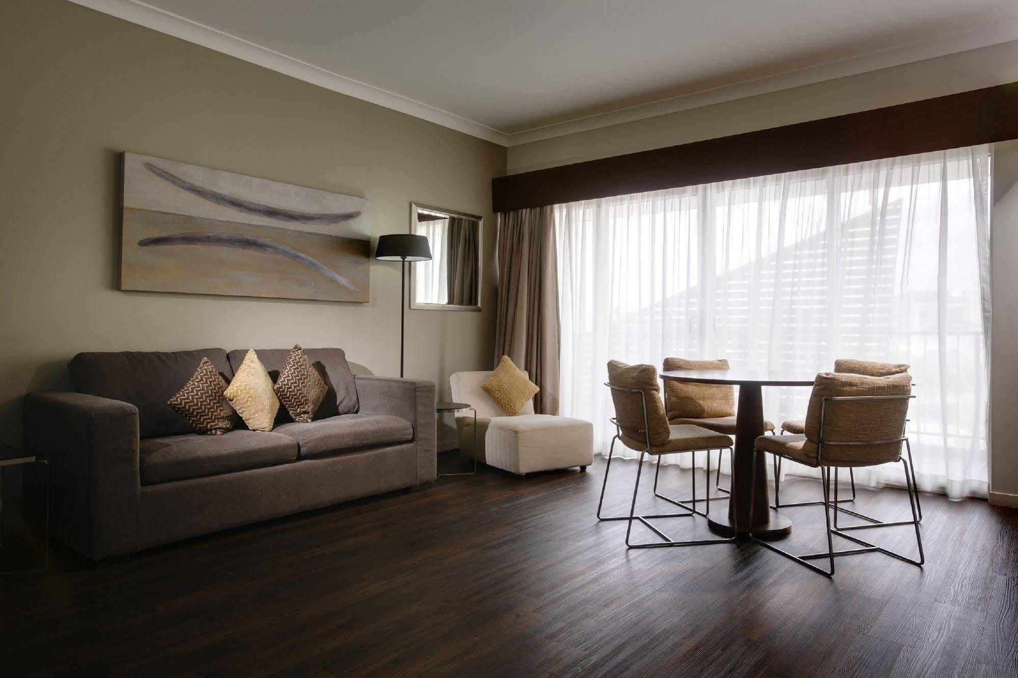 Grand Hotel And Apartments Townsville Ngoại thất bức ảnh